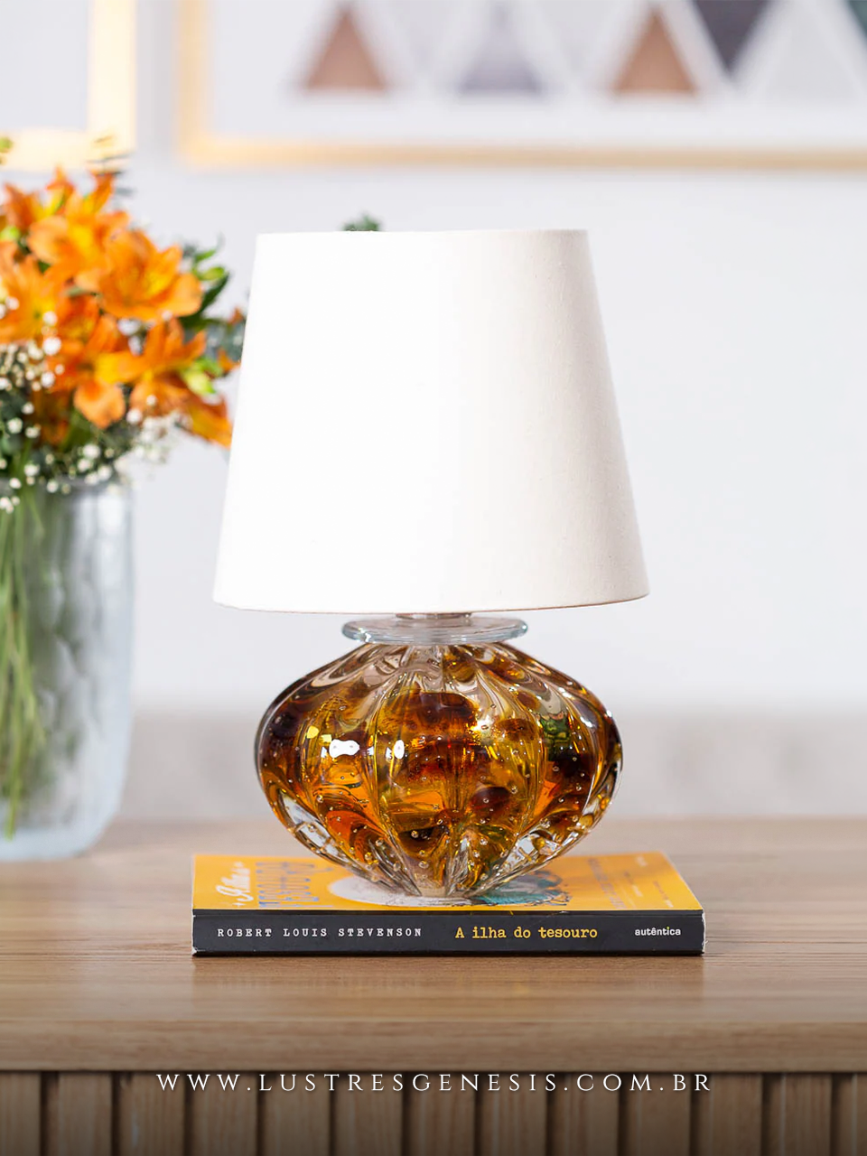 Abajur de Mesa Decorativo Murano Petit Branco Vidro Trabalhado Compacto para Quarto Sala Estar Cabeceira